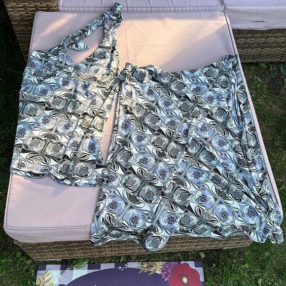 Gish’s Wrap Skirt and Halter Matching Top Made in Canada - Picture 8 of 8